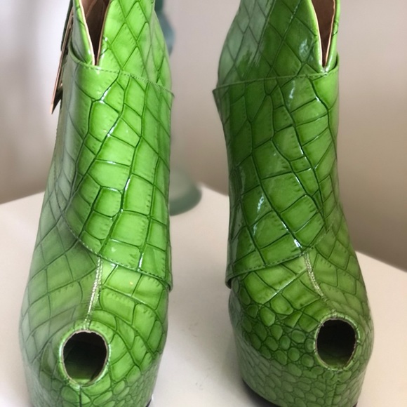 SHOE ENVY Green Peep Toe Platforms 38 Super Funky - Picture 3 of 8